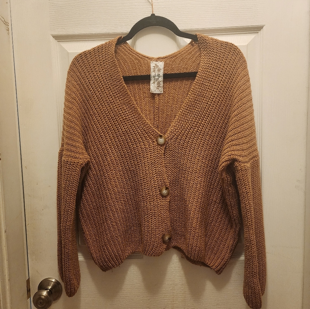 Sadie & Sage Chunky Knit Button-Front Cardigan in Camel Brown